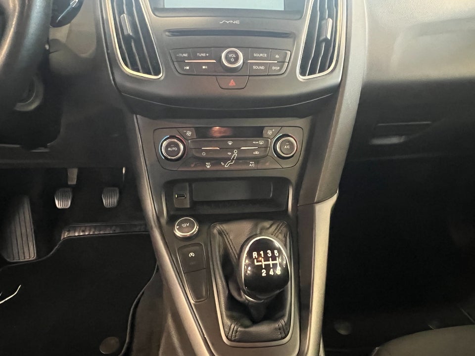 Ford Focus 1,0 SCTi 125 Business stc. 5d