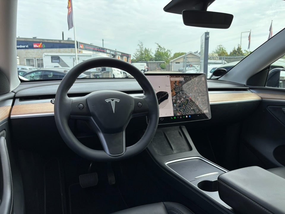 Tesla Model Y Long Range AWD 5d