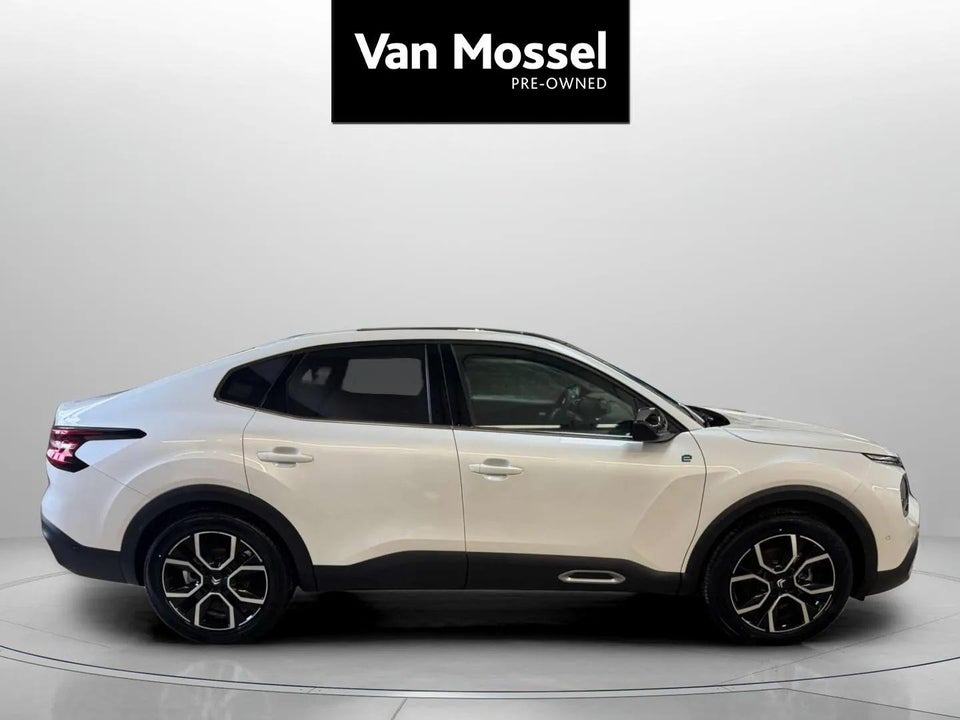 Citroën ë-C4 X 50 Shine 4d