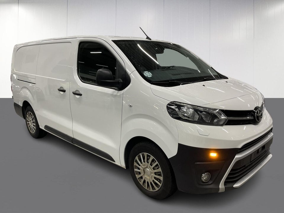 Toyota ProAce 2,0 D 122 Long Comfort Master 5d