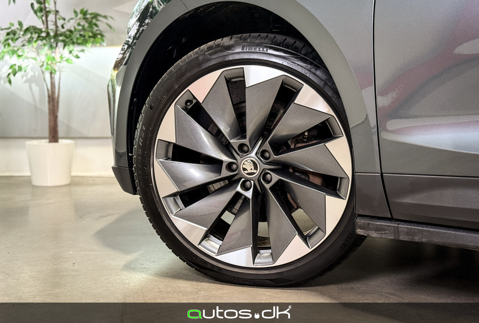 Skoda Enyaq 80 iV Selection Suite 5d