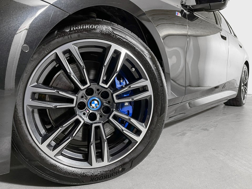 BMW i5 M60 M-Sport xDrive 4d