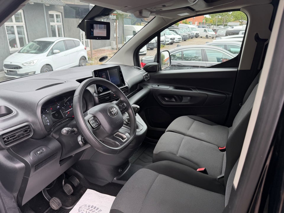 Toyota ProAce City 1,5 D 102 Long Comfort Master
