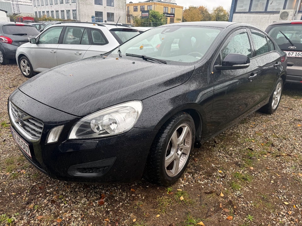 Volvo S60 2,0 D3 136 Momentum aut. 4d