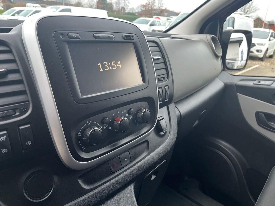 Renault Trafic T29 1,6 dCi 120 L2H1