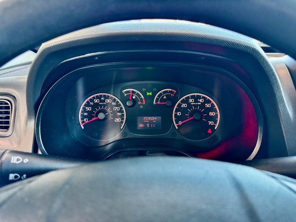 Fiat Doblò Cargo 1,3 MJT Basic L2 4d