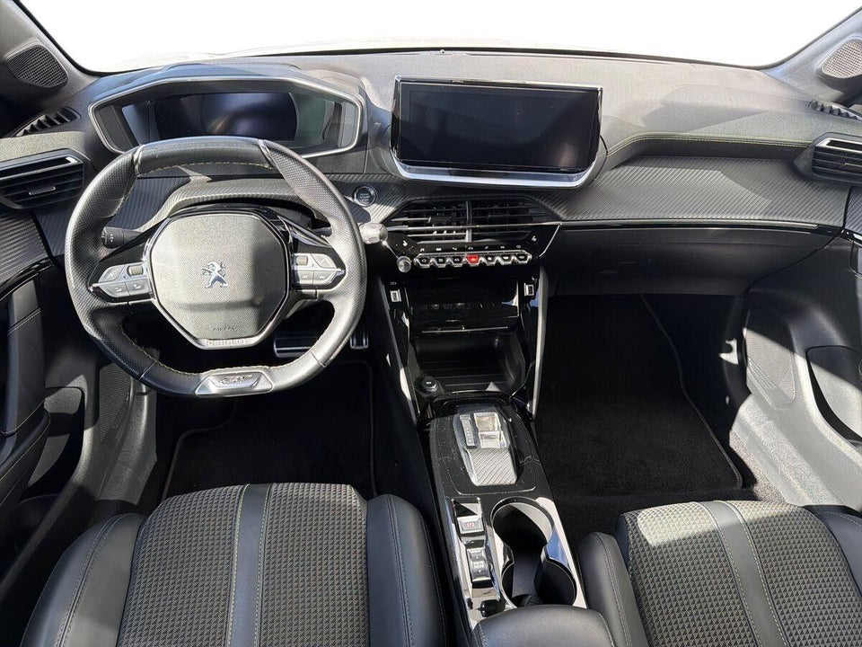 Peugeot e-208 50 GT 5d