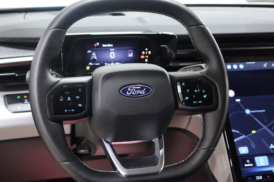 Ford Explorer 82 Select Extended Range 5d