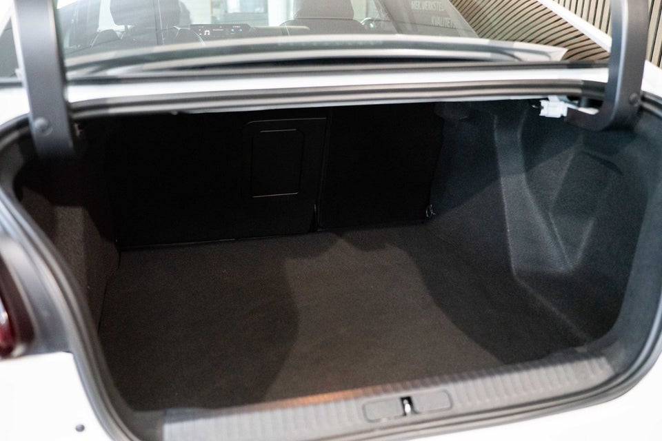 Citroën ë-C4 X 50 Shine 4d