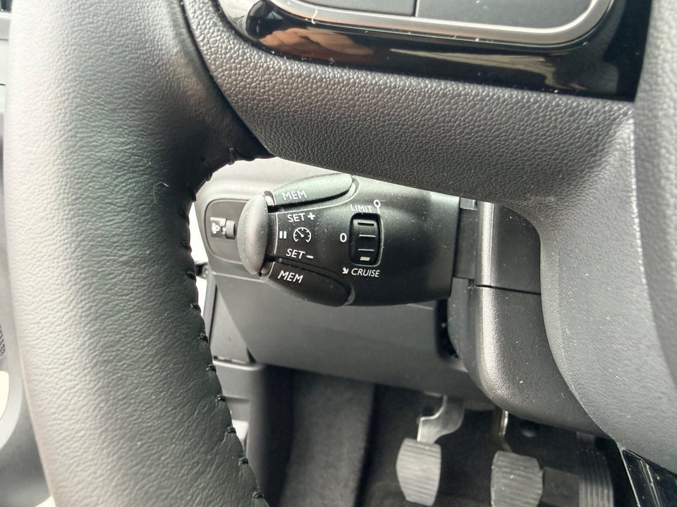 Citroën C3 1,2 PureTech 83 Shine 5d