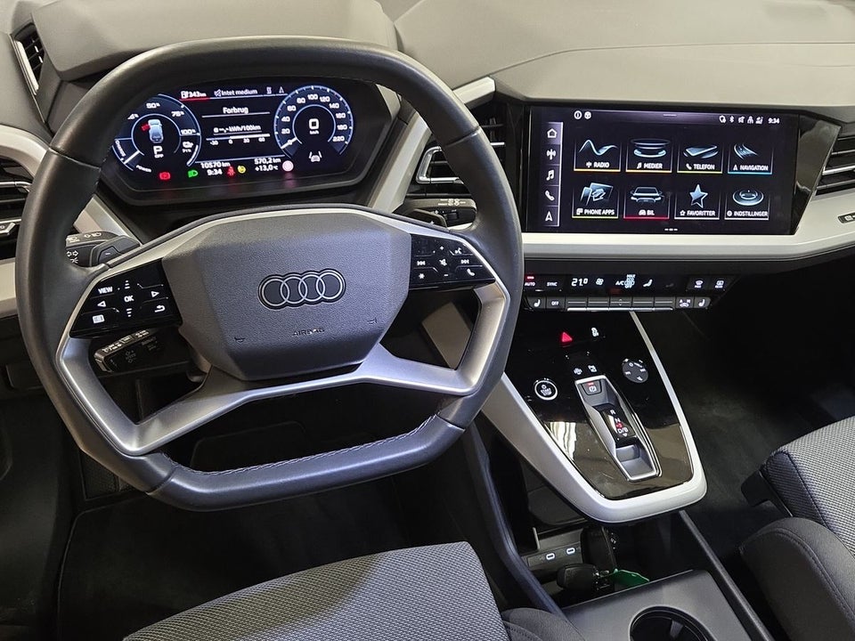 Audi Q4 e-tron 45 Progress 5d