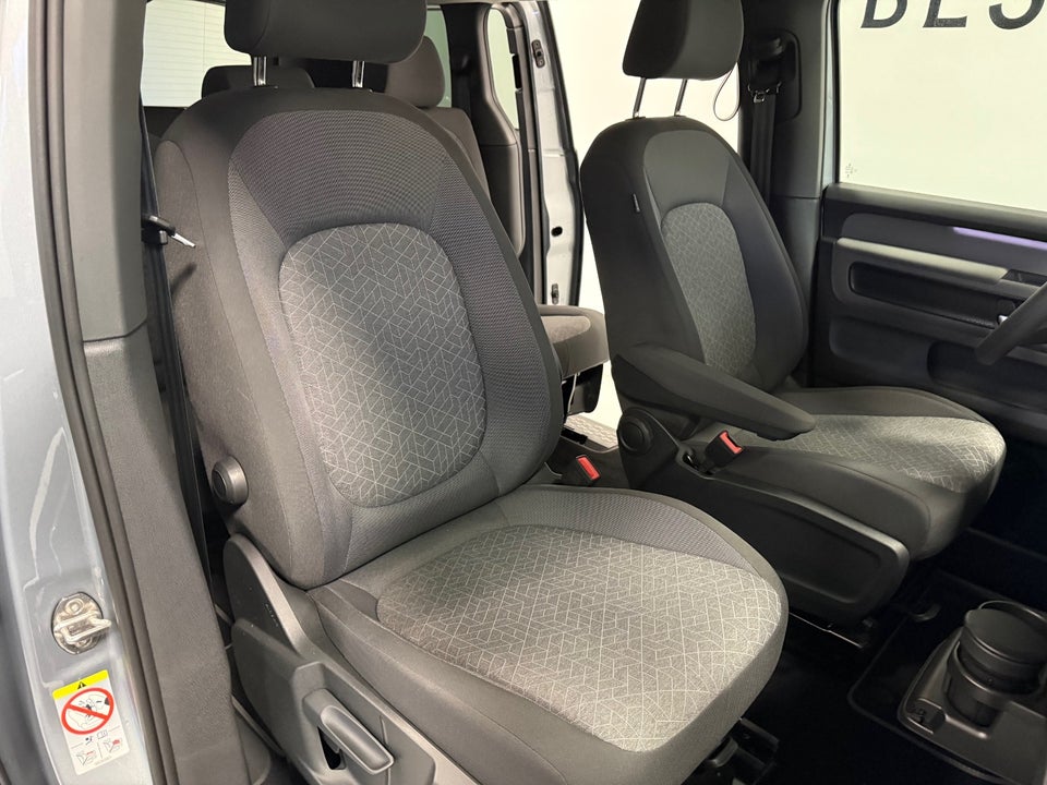 VW ID.Buzz 77 Pro SWB 5d