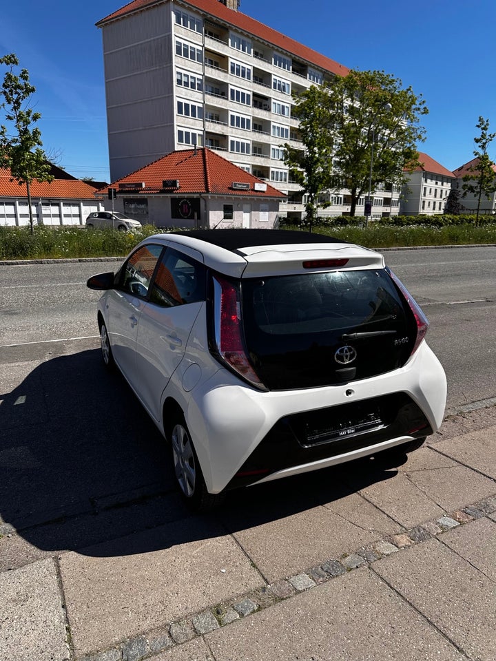 Toyota Aygo 1,0 VVT-i x-sky 5d