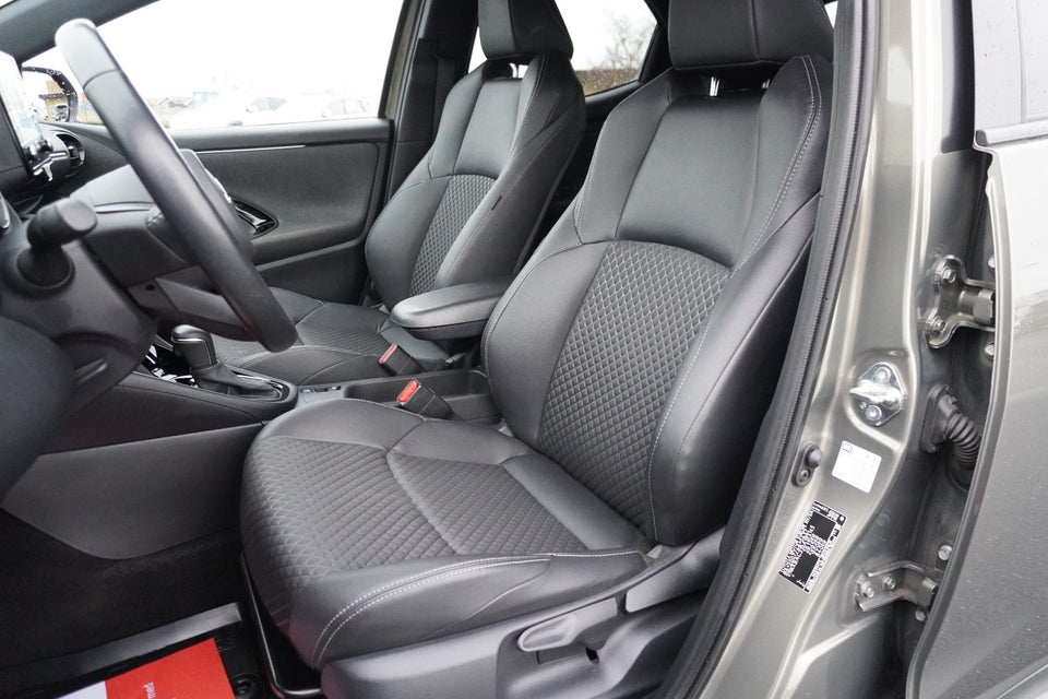 Toyota Yaris 1,5 Hybrid H3 Style e-CVT 5d