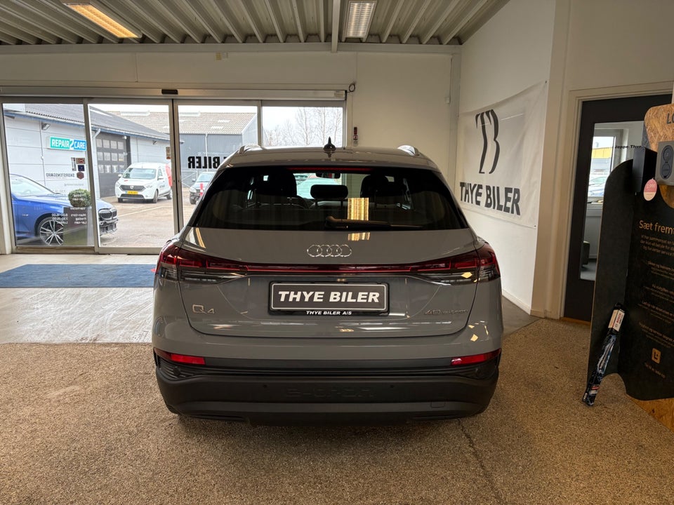 Audi Q4 e-tron 40  5d