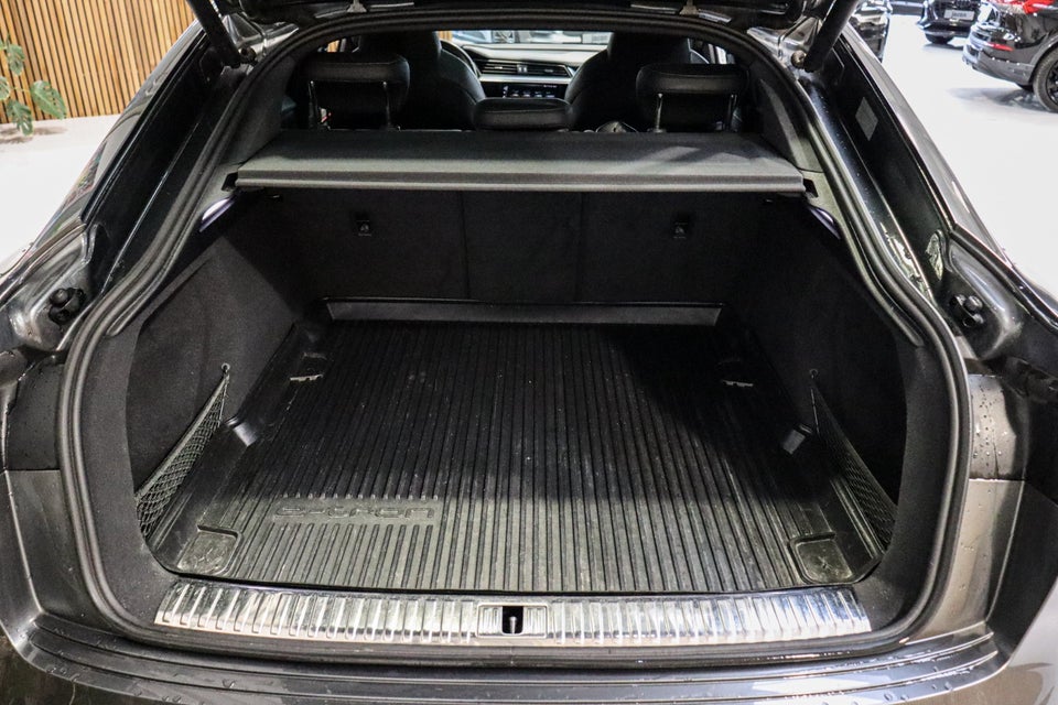 Audi e-tron 55 S-line Sportback quattro 5d