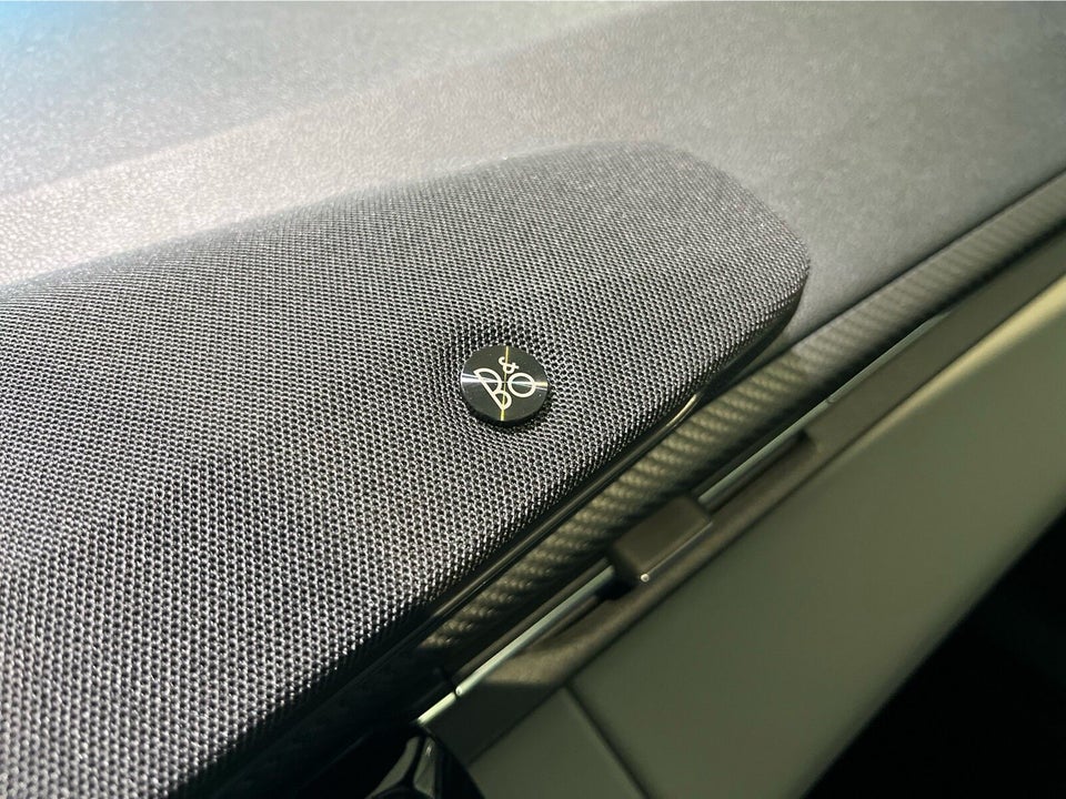 Ford Explorer 84 Premium Extended Range AWD 5d