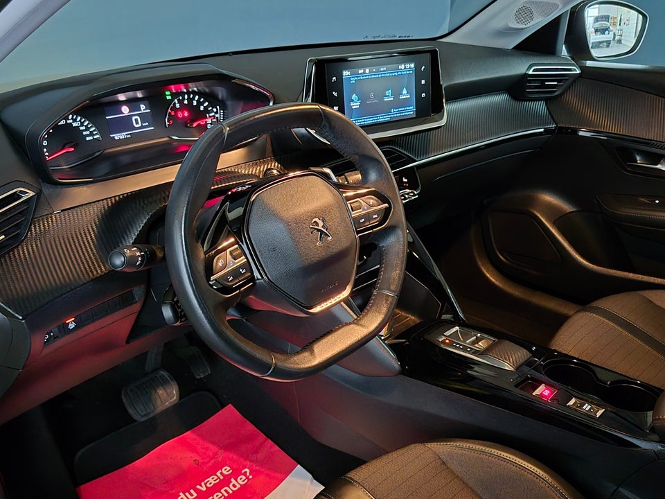 Peugeot 208 1,2 PureTech 100 Allure EAT8 5d