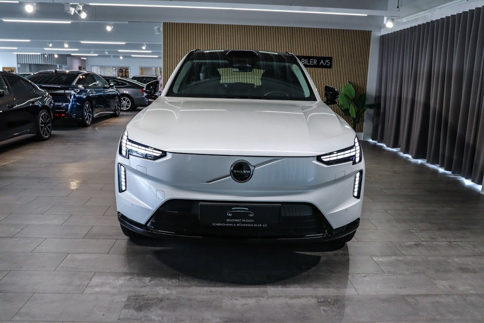 Volvo EX90 Plus 7prs 5d