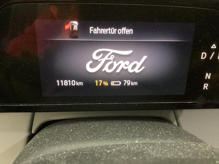 Ford Capri 79 Premium Extended Range AWD 5d