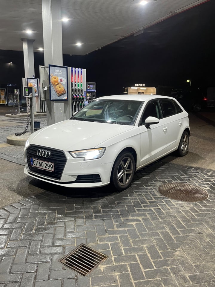 Audi A3 1,6 TDi 110 Sportback S-tr. 5d