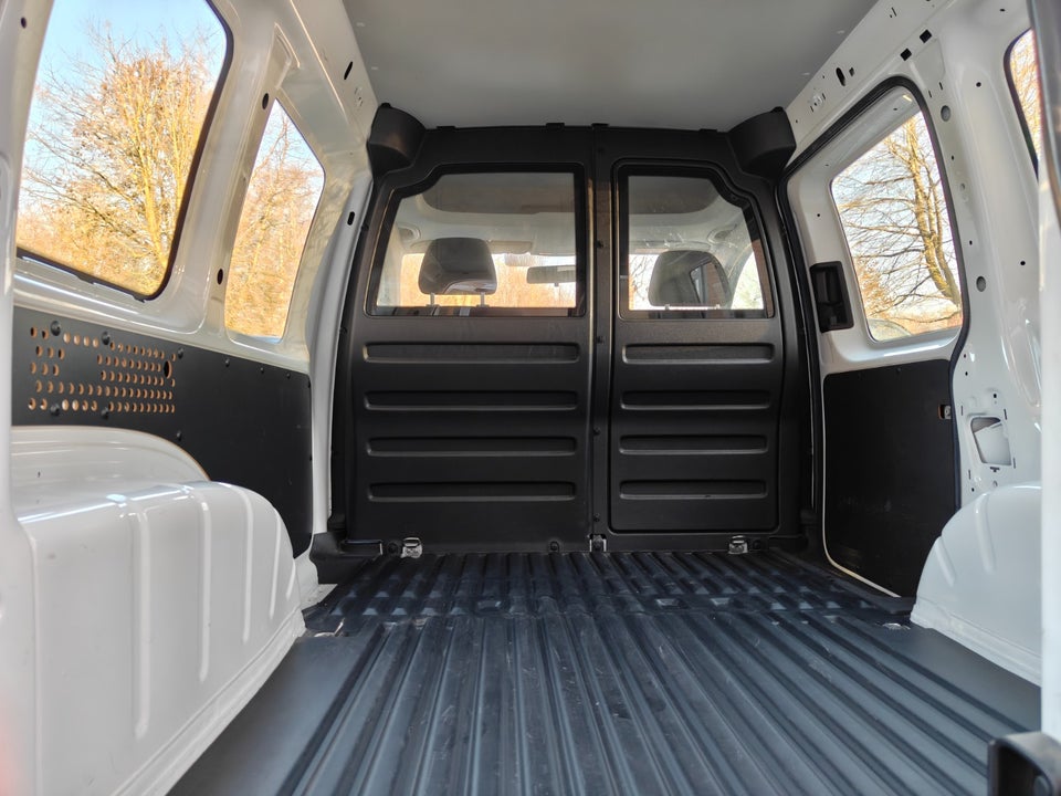 VW Caddy 2,0 TDi 75 BMT Van 4d