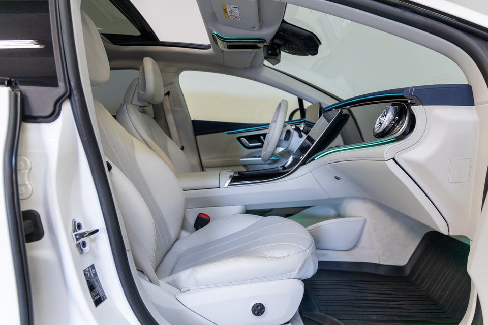 Mercedes EQE300 AMG Line 4d