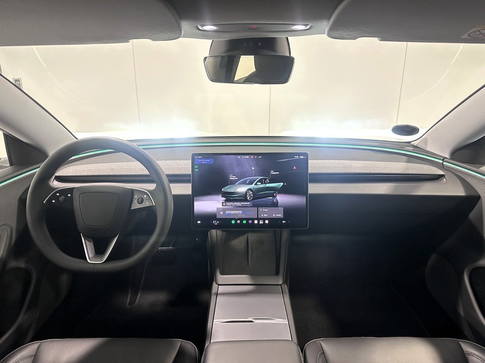 Tesla Model 3 RWD 4d