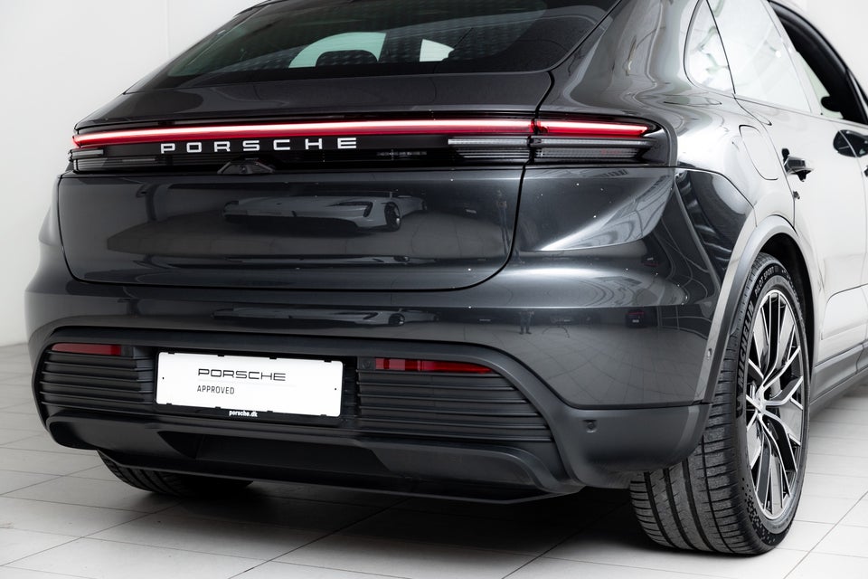 Porsche Macan 4 5d