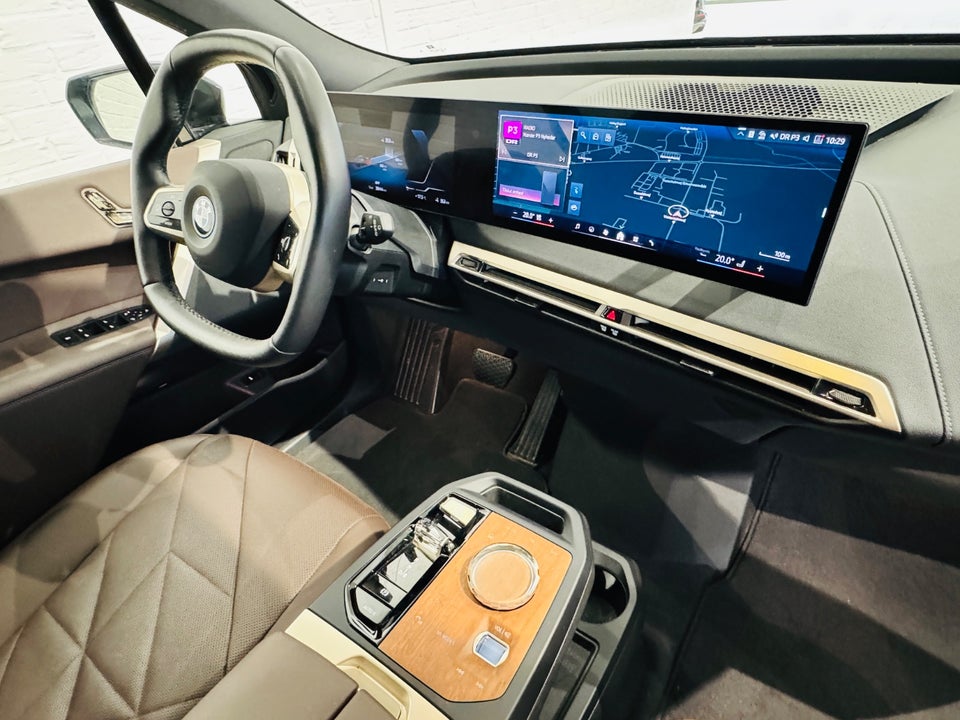 BMW iX xDrive40 Supercharged 5d