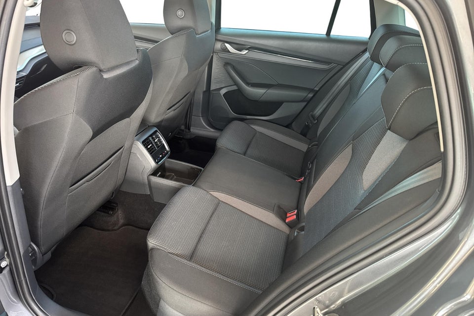 Skoda Octavia 1,5 eTSi 150 Selection Combi DSG 5d