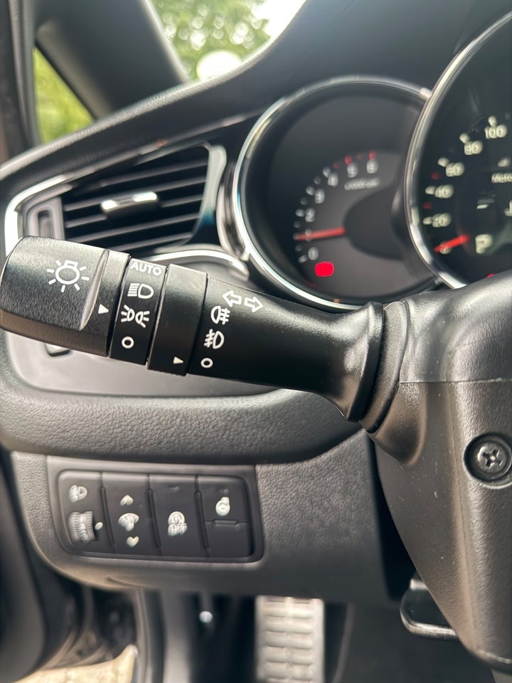 Kia Ceed 1,6 CRDi 136 GT-Line Limited DCT 5d