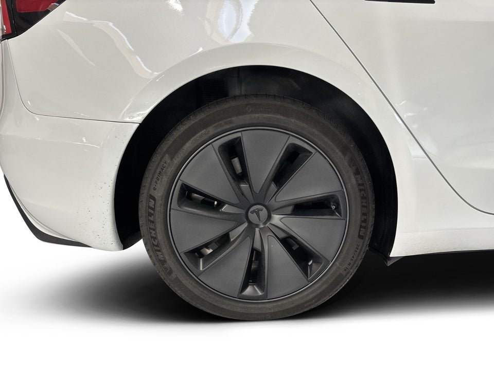 Tesla Model 3 Long Range AWD 4d