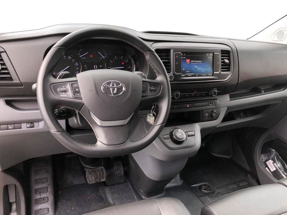 Toyota ProAce 2,0 D 144 Long Comfort Master aut. 4d