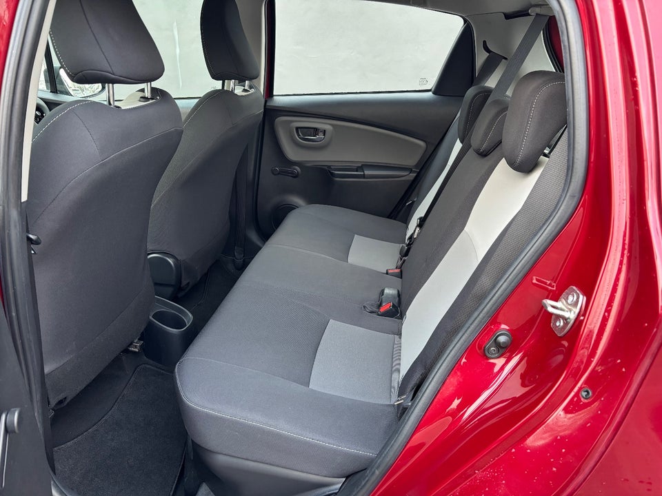 Toyota Yaris 1,5 Hybrid H1 e-CVT 5d