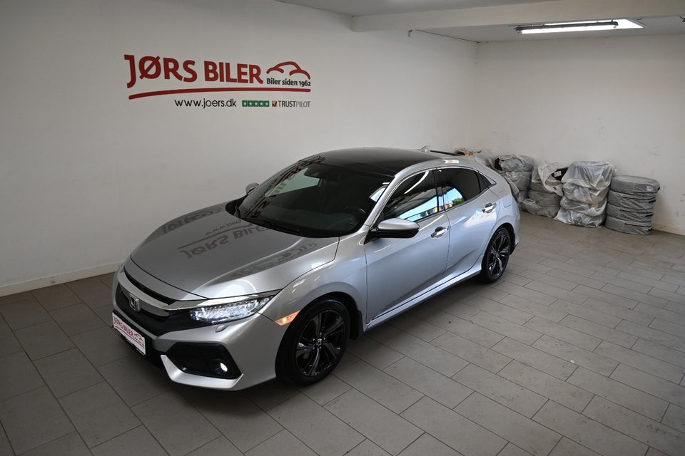 Honda Civic 1,5 VTEC Turbo Executive 5d