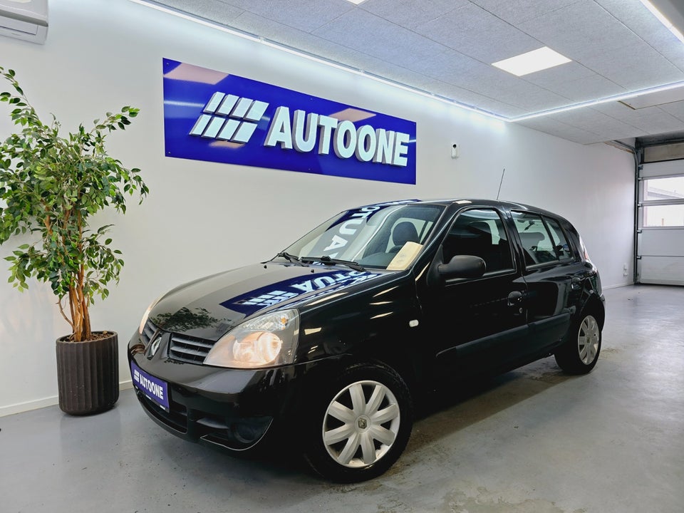 Renault Clio II 1,2 8V Storia 5d