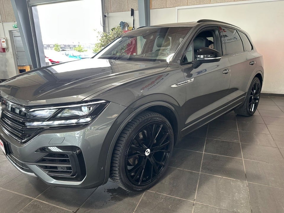 VW Touareg 3,0 TDi 286 R-line aut. 4Motion Van 5d