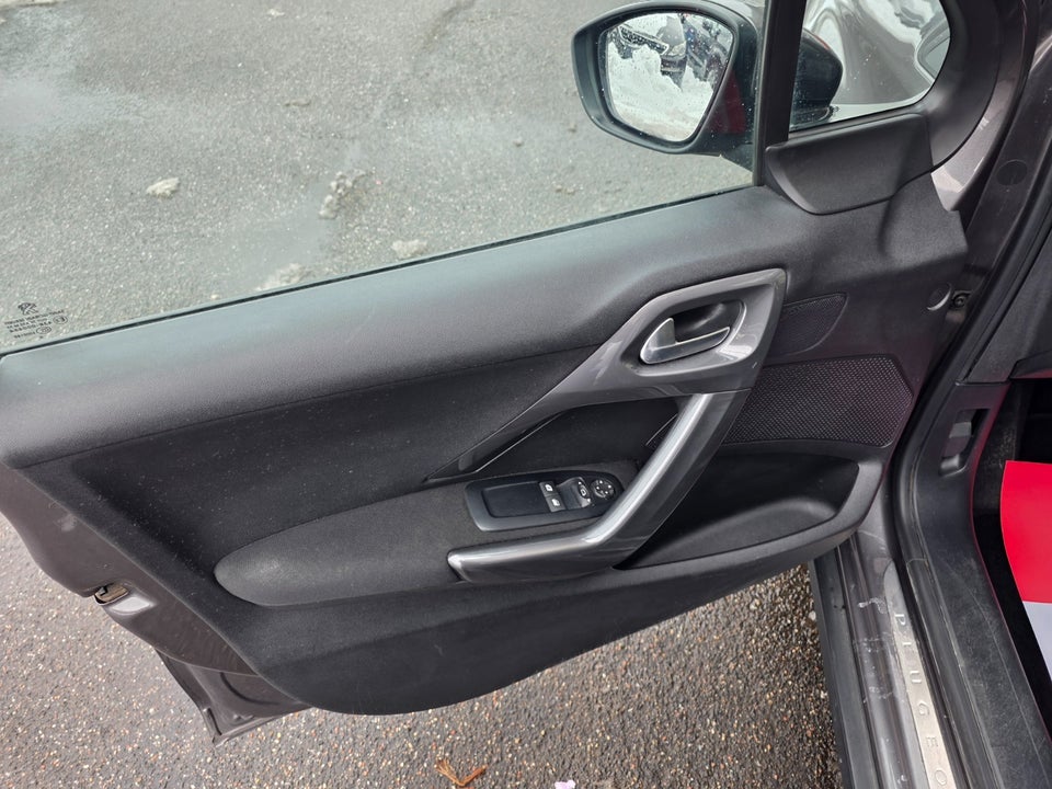 Peugeot 2008 1,2 e-VTi 82 Active ESG 5d