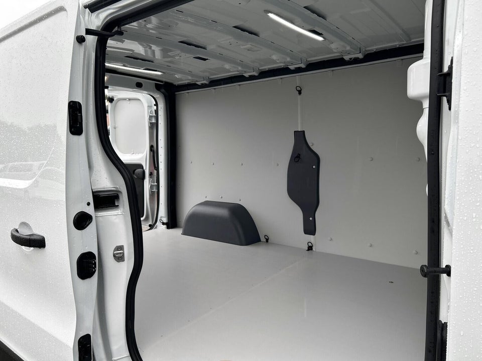 Renault Trafic 2,0 dCi 130 L2H1 Tekno