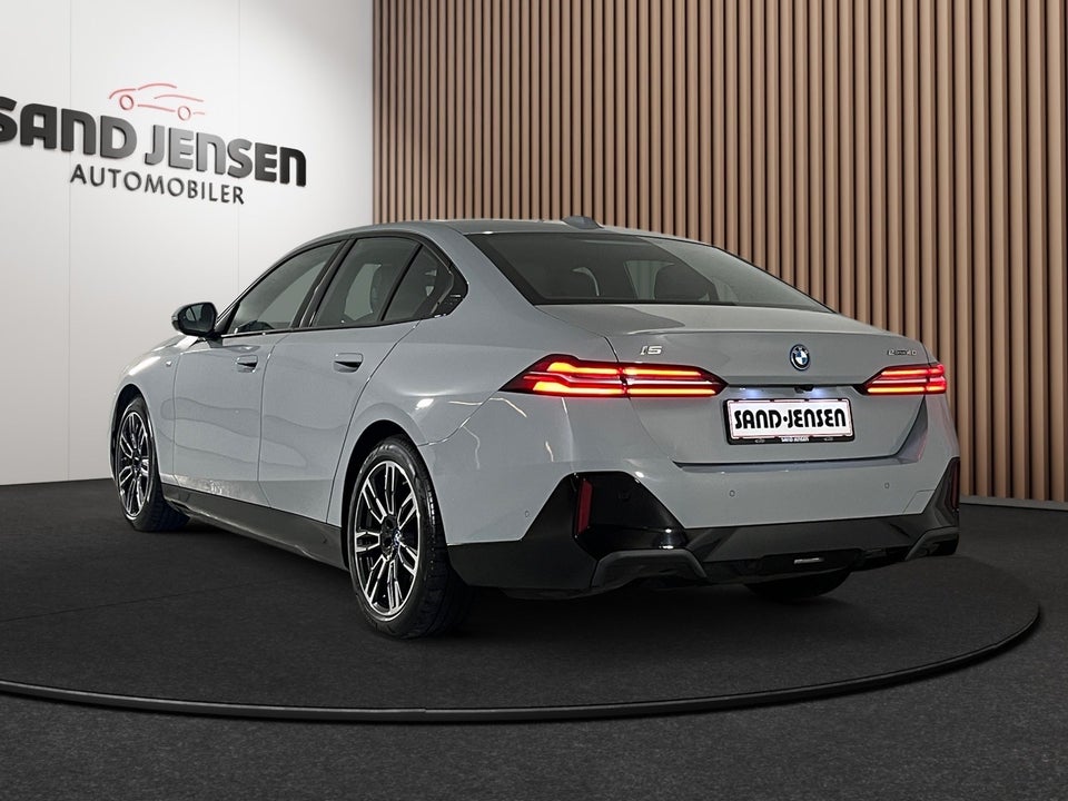 BMW i5 eDrive40 M-Sport 4d