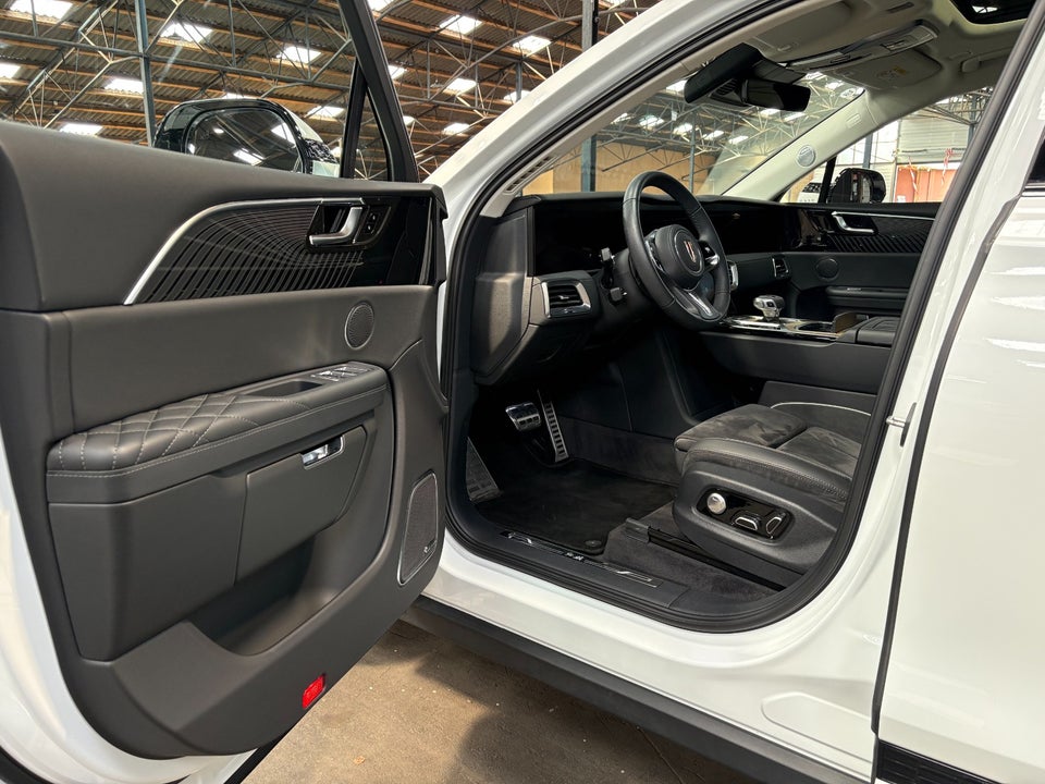 Hongqi E-HS9 84 Comfort 5d
