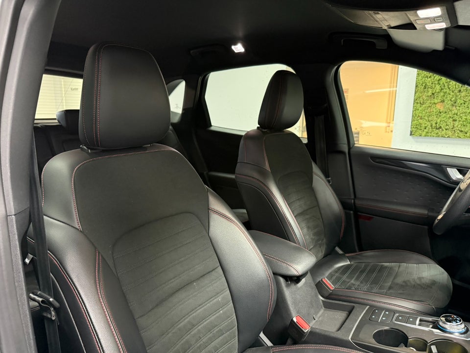 Ford Kuga 2,5 PHEV ST-Line X CVT 5d