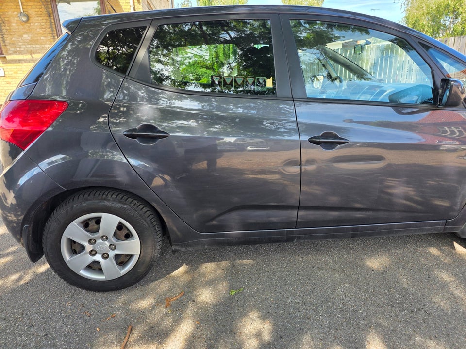 Kia Venga 1,4 CVVT Active 5d