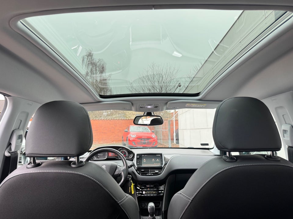 Peugeot 2008 1,6 BlueHDi 100 Allure Sky 5d