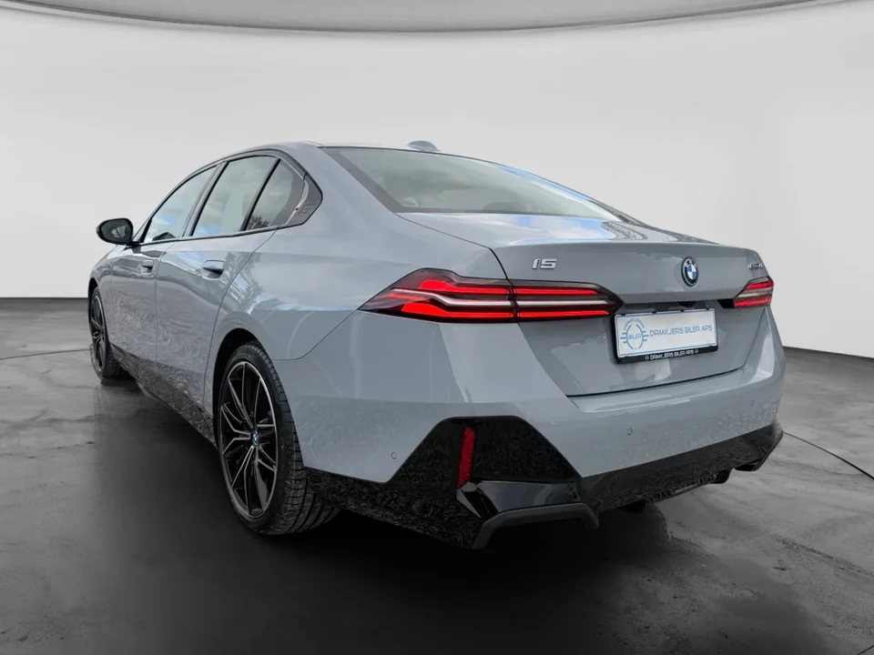 BMW i5 eDrive40 M-Sport 4d