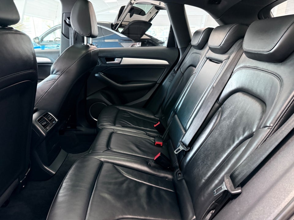 Audi Q5 3,0 TDi 245 S-line quattro S-tr. 5d