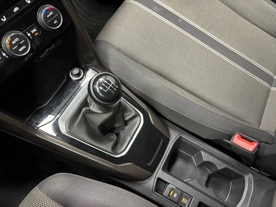 VW T-Roc 1,0 TSi 115 Style 5d