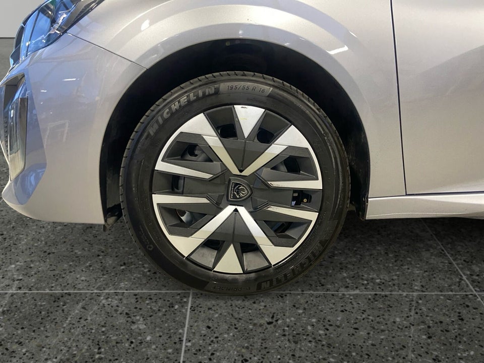 Peugeot e-208 50 Style 5d