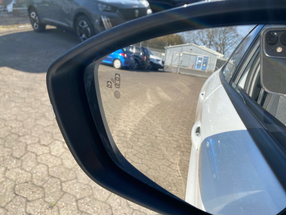 Peugeot 208 1,2 PureTech 100 Allure+ 5d